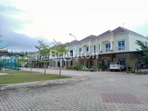 image DEKAT GOLDEN PRAWN (3)