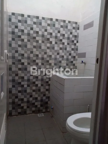 image WISMA LIDAH KULON, WIYUNG, MINIMALIS, DEKAT MALL, BARU RENOV, MURAH BU (5)