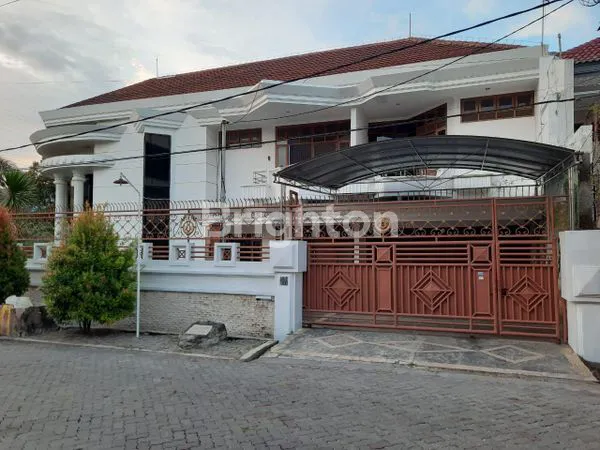 image RUMAH MEWAH VILLA KALIJUDAN INDAH (4)