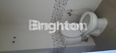 image APARTEMEN 1BR,FULL FURNISH : MEJA KERJA DAN KURSI,LEMARI,BED,AC,TV,KITCHEN SET,WATER HEATHER,DAN MEJA+KURSI MAKAN,VIEW BANDARA JUANDA DAN TOL,10 MENIT KE JUANDA,HARGA DILUAR SERVICE (1)