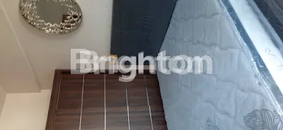 image APARTEMEN 1BR,FULL FURNISH : MEJA KERJA DAN KURSI,LEMARI,BED,AC,TV,KITCHEN SET,WATER HEATHER,DAN MEJA+KURSI MAKAN,VIEW BANDARA JUANDA DAN TOL,10 MENIT KE JUANDA,HARGA DILUAR SERVICE (7)