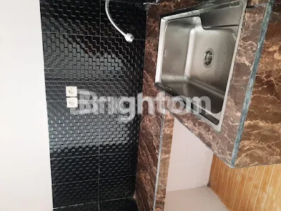 image APARTEMEN 1BR,FULL FURNISH : MEJA KERJA DAN KURSI,LEMARI,BED,AC,TV,KITCHEN SET,WATER HEATHER,DAN MEJA+KURSI MAKAN,VIEW BANDARA JUANDA DAN TOL,10 MENIT KE JUANDA,HARGA DILUAR SERVICE (8)