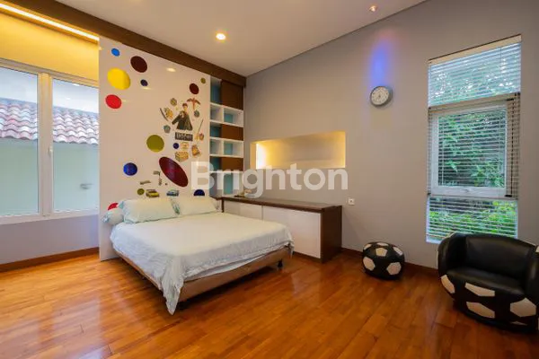 image RUMAH MEWAH DI TAMAN GOLF  LIPPO  KARAWACI TANGERANG (7)