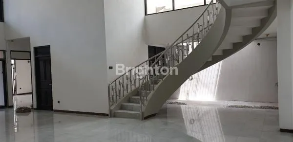 image RUMAH DHARMAHUSADA INDAH BARAT (8)