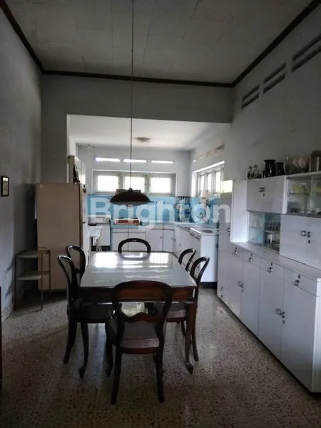 image RUMAH 2 LANTAI JANTUNG KOTA JEMBER (1)