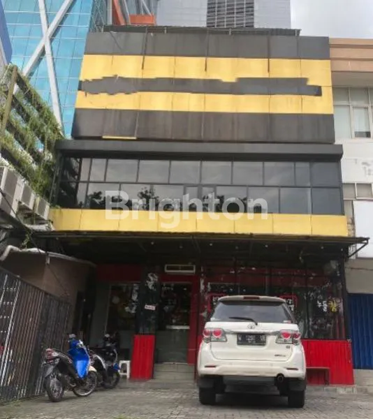Gambar Property RUKO LANGKAH DI JALAN MAYJEN SUNGKONO KOMERSIAL AREA PARKIRAN LUAS