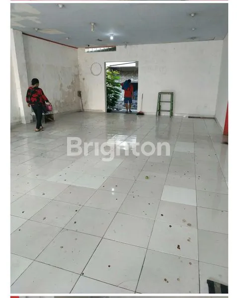 image CEPAT RUKO 3 LANTAI JANTUNG KOTA KALISAT  (2)