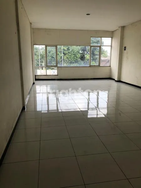 RUKO 2 LANTAI JALAN RAYA BRANGKAL MJKRTO - SURABAYA
