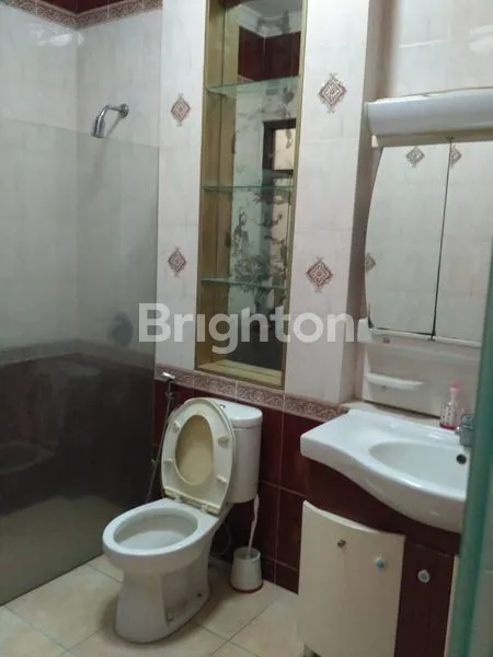 image RUMAH 2 LT DHARMAHUDADA INDAH TENGAH FULL FURNISH SIAP HUNI (4)