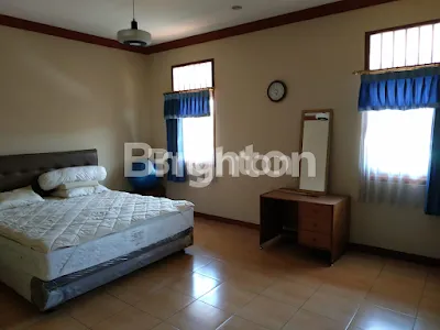 image RUMAH 2 LANTAI LOKASI STRATEGIS (7)