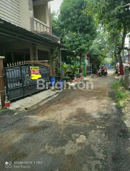 image RUMAH 2 LANTAI DI JATISARI BEKASI KOTA (5)