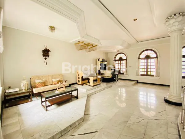 image RUMAH MEWAH MODERN CLASSIC KOMERSIAL 2 LANTAI NOL JALAN RAYA DHARMAHUSADA SURABAYA TIMUR DEKAT GALAXY MALL, UNAIR (3)