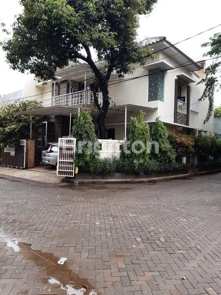 image RUMAH MURAH  2.5 LANTAI PEGANGSAAN KELAPA GADING (4)