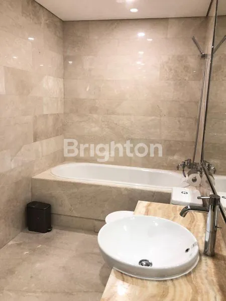 image THE PEAK WITH PRIVATE LIFT FURNISH MEWAH (3)