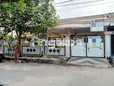 image RUMAH MEWAH DGN HARGA MURAH DI JANTUNG KOTA SIDOARJO (8)