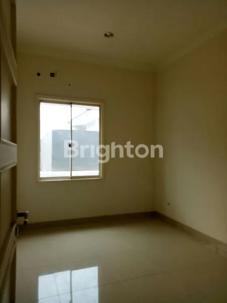 image RUMAH DI RUBY PONDOK HIJAU GOLF (PHG) SUMMARECON SERPONG TANGERANG (5)