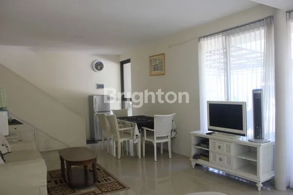 image VILLA SUPER KECE  ORLANDO HILL 2 TAMAN DAYU FULL PERABOT ISTIMEWA (6)