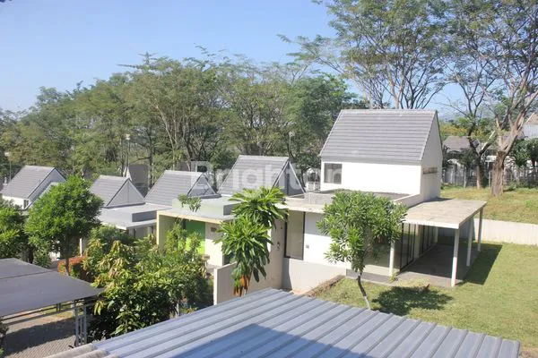 image VILLA SUPER KECE  ORLANDO HILL 2 TAMAN DAYU FULL PERABOT ISTIMEWA (1)