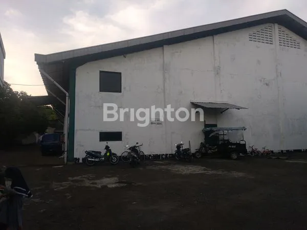 image GUDANG SIAP PAKAI JALAN RAYA BOBOH MENGANTI GRESIK (2)