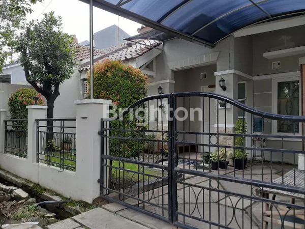 image RUMAH SIAP HUNI,TERAWAT (1,5 LANTAI) TERLETAK DI PURIMAS  SURABAYA SELATAN (6)