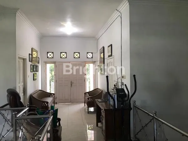 image RUMAH 2 LANTAI HOOK STRATEGIS DI JALAN UTAMA & DEKAT KOTA + EXIT TOLLTAMAN PINANG (5)