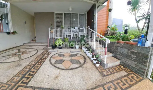 image RUMAH MEWAH 2 LANTAI IVY PARK BSB SEMARANG DEKAT UNIKA UPTOWN MALL (8)