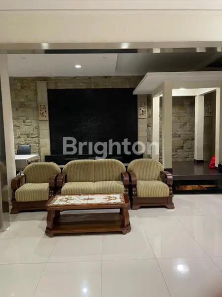 image RUMAH MEWAH CANTIK 2 LT DI LES BELLES  MAISONS SERPONG RAYA. TANGERANG (6)