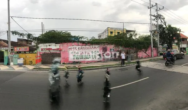 image TANAH 1916M² SEMEMI SISI BOXCULVERT DEKAT JLLB (1)