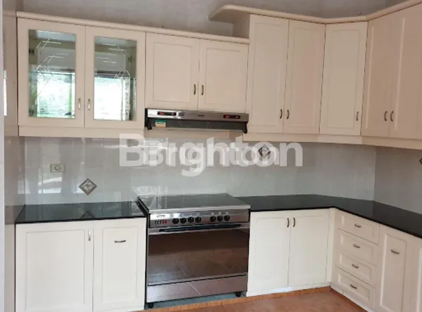 image RUMAH FULL FURNISED RAYA GOLF UTAMA ARAYA (3)