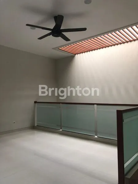 image RUMAH CANTIK TAMAN ARIES, BANGUNAN 3,5 LANTAI, TURUN HARGA 5,5M MENJADI 4.950M MASIH NEGO (14)