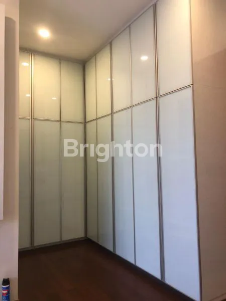 image RUMAH CANTIK TAMAN ARIES, BANGUNAN 3,5 LANTAI, TURUN HARGA 5,5M MENJADI 4.950M MASIH NEGO (9)