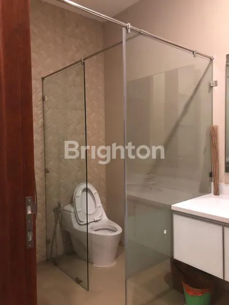 image RUMAH CANTIK TAMAN ARIES, BANGUNAN 3,5 LANTAI, TURUN HARGA 5,5M MENJADI 4.950M MASIH NEGO (15)