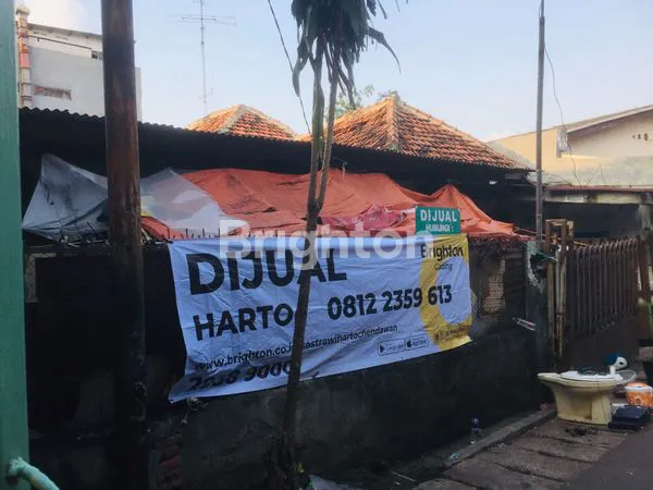 GOOD INVEST, AKAN DI JALAN UTAMA. RUMAH TUA, HITUNG TANAH, SEGITIGA EMAS SENEN-JAKPUS. JUAL MURAH ! BU ! DIBANGUN BISA JADI 7 RUKO.