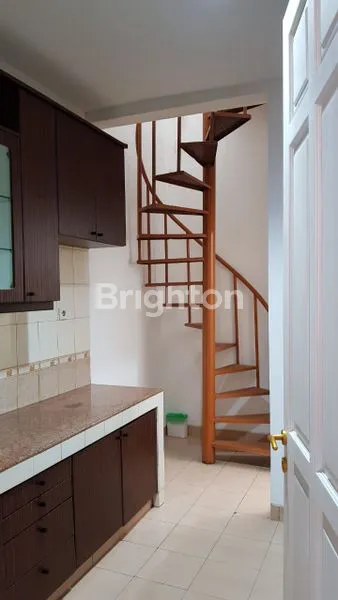 image RUMAH RAPI SIAP HUNI DI BUKIT GADING MEDITERANIA KELAPA GADING (3)