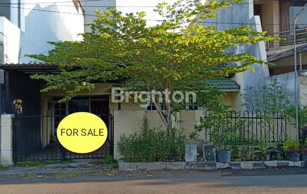 image RUMAH LAMA, LOKASI PALING STRATEGIS DI PERUMAHAN TSB. COCOK UNTUK RUMAH 2 LANTAI ATAU KANTOR. (1)