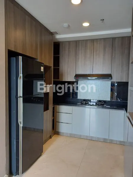 image THE PEAK APARTEMEN 3 BR JADI 2 BR FULL FURNISHED LOKASI STRATEGIS PUSAT KOTA SURABAYA CONNECT TUNJUNGAN PLAZA (1)