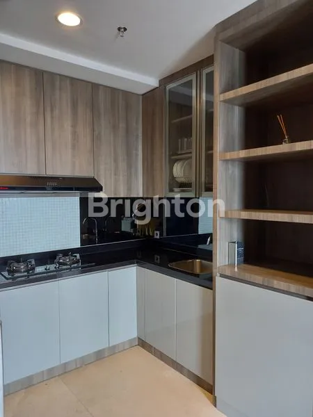 image THE PEAK APARTEMEN 3 BR JADI 2 BR FULL FURNISHED LOKASI STRATEGIS PUSAT KOTA SURABAYA CONNECT TUNJUNGAN PLAZA (5)