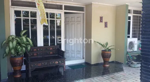image RUMAH 1,5 LANTAI DI LINGKUNGAN NYAMAN DENGAN ROW LEBAR +  TENGAH KOTA (1)
