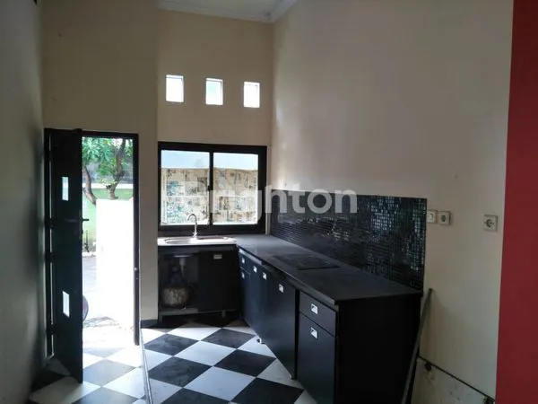 image RUMAH HOOK TINGKAT SIAP HUNI TERAWAT (3)