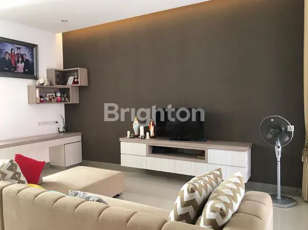 image BUKIT PALMA 1 LANTAI SEMI FURNISHED (2)