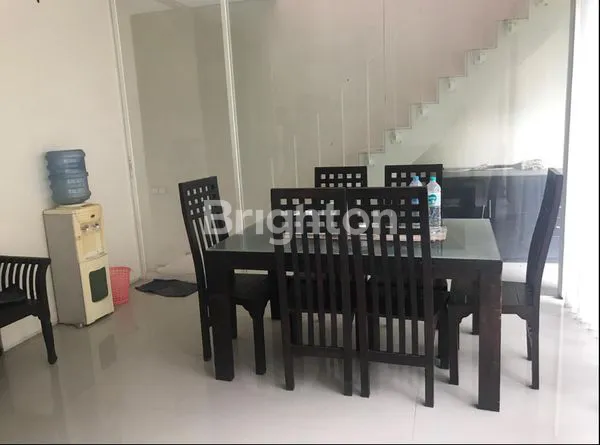 image RUMAH GREENLAKE TYPE KALDERA , SURABAYA BARAT , SEMI FURNISH (3)