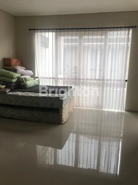 image RUMAH GREENLAKE TYPE KALDERA , SURABAYA BARAT , SEMI FURNISH (4)