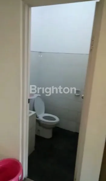 image RUMAH TERAWAT BERSIH 1,5LANTAI SIAP HUNI & DEKAT KOTA PONDOK JATI (5)