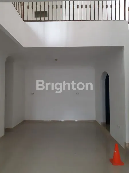 image RUMAH 2 LANTAI TENGAH KOTA,FULL RENOVASI DEKAT EXIT TOL SIDOARJO,DAERAH STRATEGIS,DEKAT RS DELTA SURYA,LIPPO PLAZA,DAN HOTEL (1)