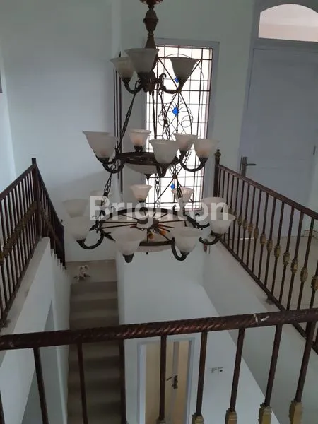 image RUMAH 2 LANTAI TENGAH KOTA,FULL RENOVASI DEKAT EXIT TOL SIDOARJO,DAERAH STRATEGIS,DEKAT RS DELTA SURYA,LIPPO PLAZA,DAN HOTEL (5)