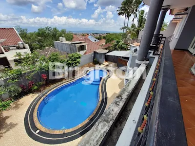 image RUMAH MEWAH FULL FURNISED DENGAN KOLAM RENANG (3)