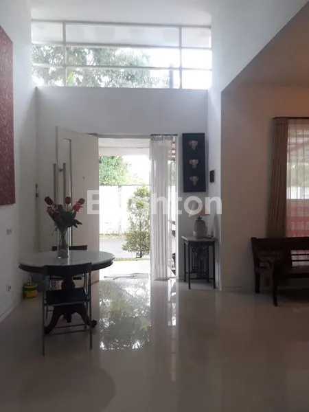 image RUMAH MURAH CITRALAND SURABAYA BARAT. FULL FURNISH. SIAP HUNI. DEKAT UC UNIVERSITAS CIPUTRA. BERSIH TERAWAT. TINGGAL BAWA KOPER (6)