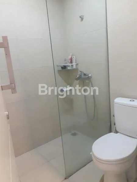 image RUMAH MURAH CITRALAND SURABAYA BARAT. FULL FURNISH. SIAP HUNI. DEKAT UC UNIVERSITAS CIPUTRA. BERSIH TERAWAT. TINGGAL BAWA KOPER (5)