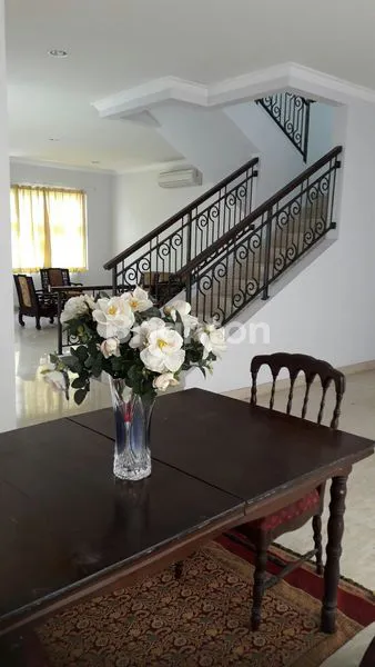 image RUMAH RAPIH NYAMAN DI OPULANCE  GREENLAKE SUNTER (6)