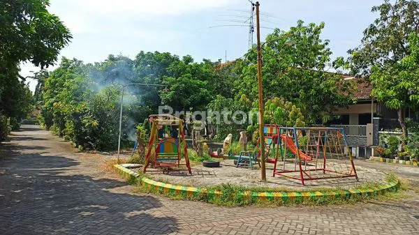image RUMAH BARU GRESS 2 LANTAI, TEMPAT STRATEGIS (7)